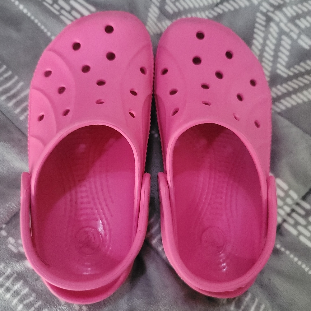 Girls Pink Crocs
